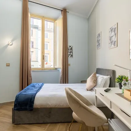 Portafortuna - Close To Colosseum