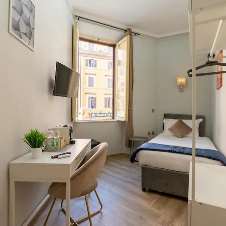 Portafortuna - Close To Colosseum Guest house 3*