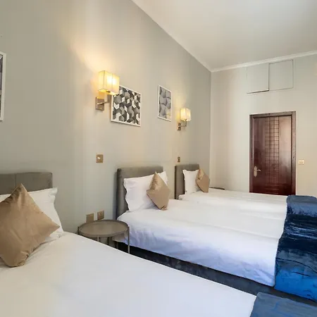 Portafortuna - Close To Colosseum