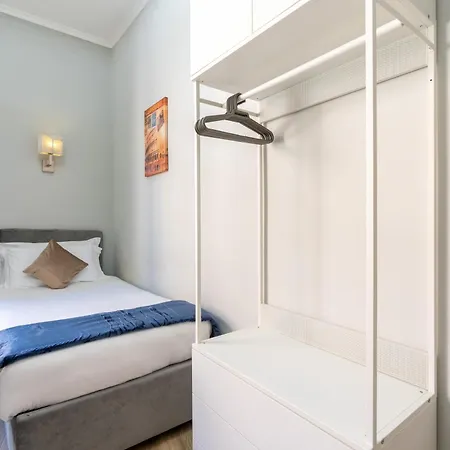 Guest house Portafortuna - Close To Colosseum Rome