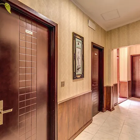 Guest house Portafortuna - Close To Colosseum 3*